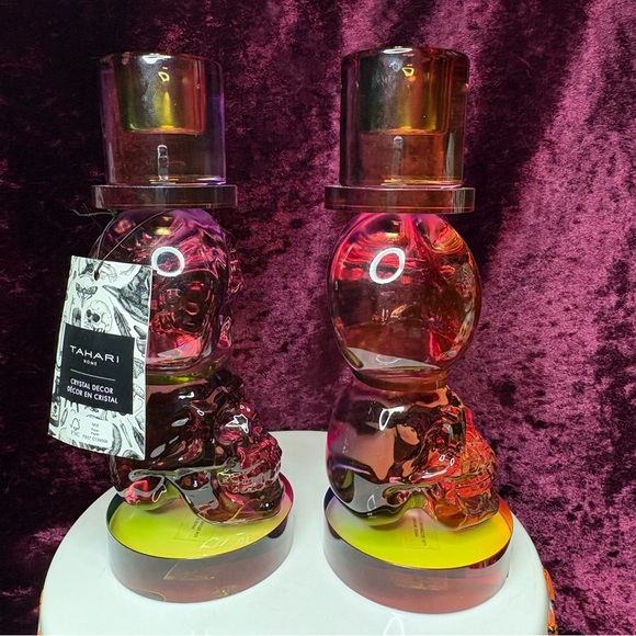 Tahari Halloween Amber Oil Slick Glass Skull Candle Stick Holders/Book End - Picture 5 of 12